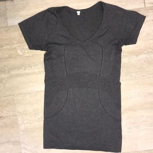 Lululemon gray workout shirt